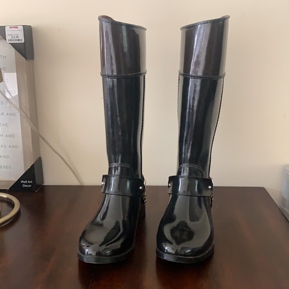 Michael Kors Rain Boots. Gently worn. Sz 9 - Picture 3 of 5